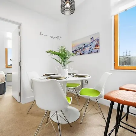 Central Piccadilly Luxury Three Bedroom Apartment Manchester Exterior photo